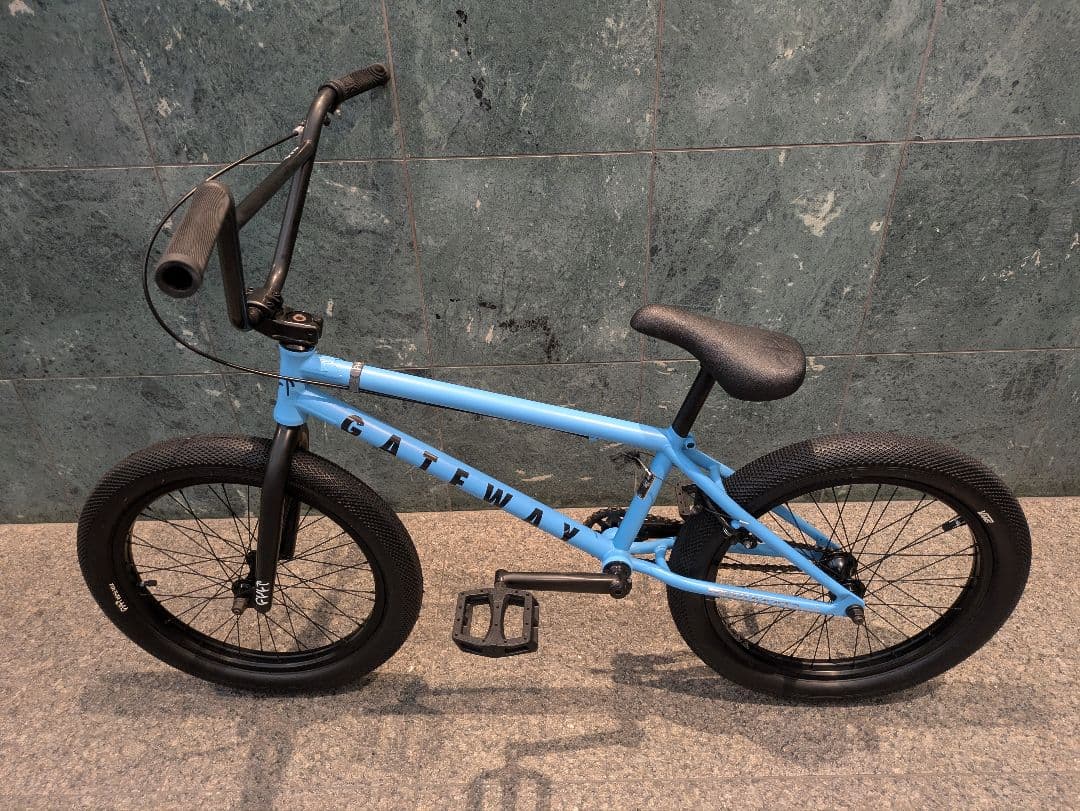 CULT GATEWAY BMX 20インチ