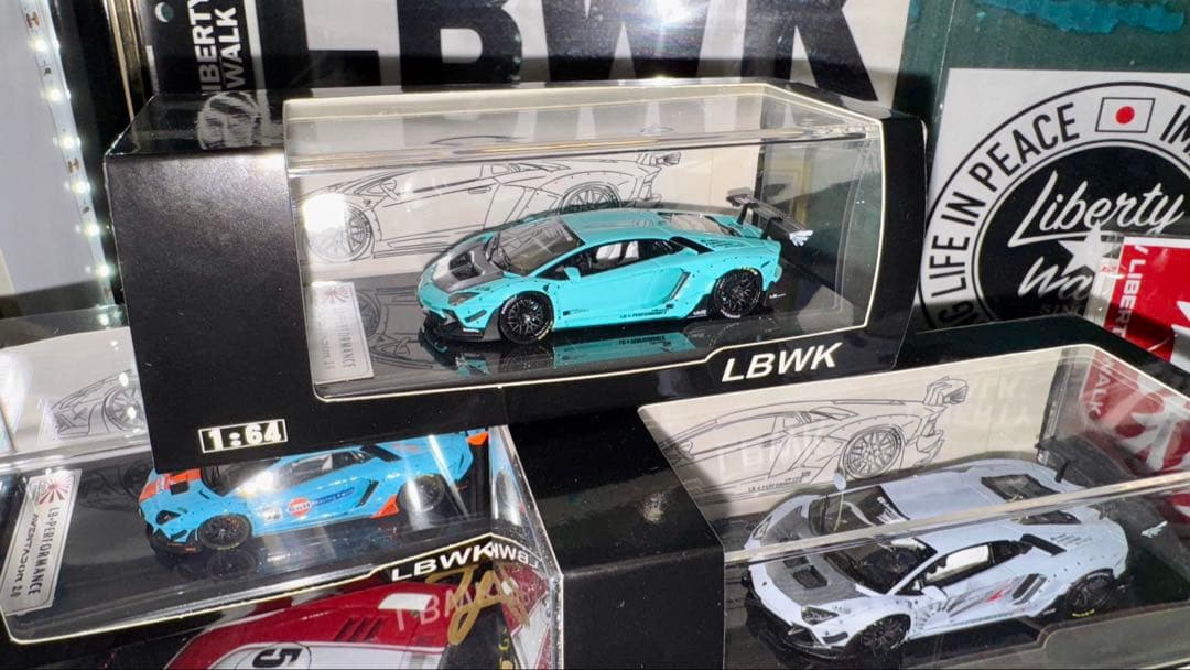 リバティウォークLamborghini Aventador ミニカー