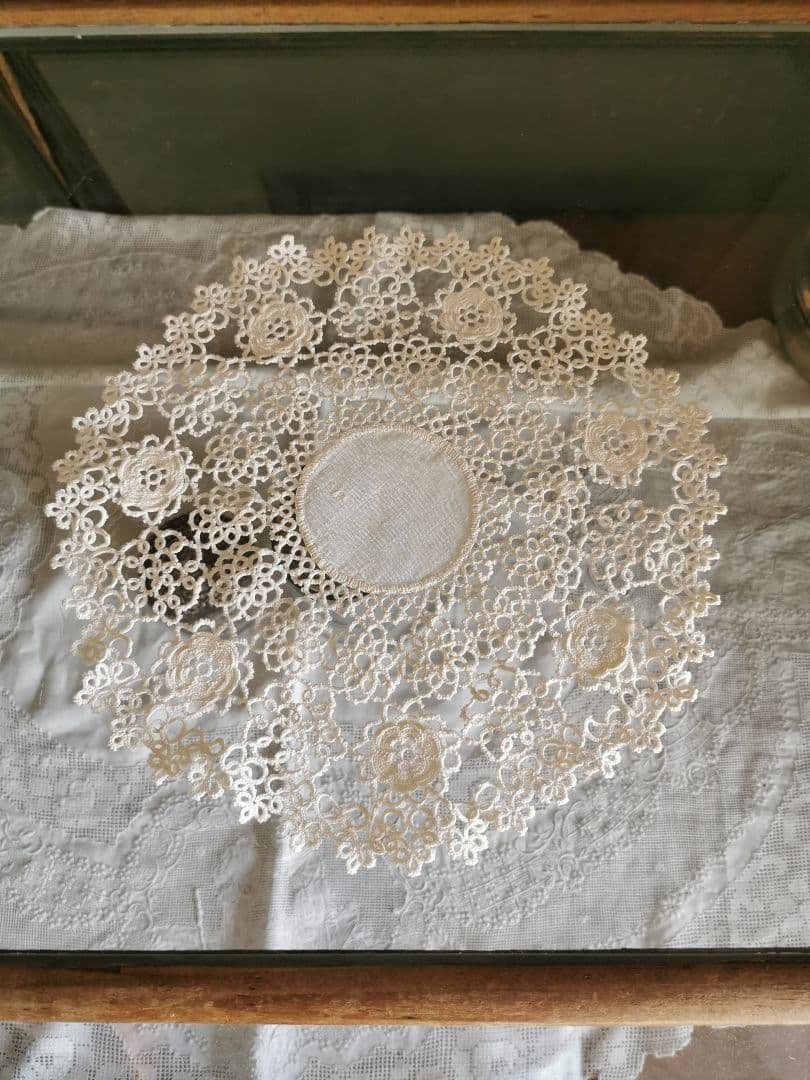 アンティーク アイリッシュリネン クロシェ編み花モチーフ ドイリー タティング風