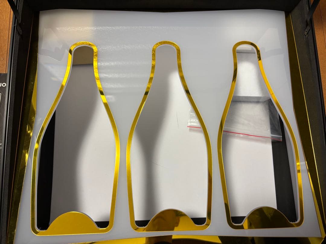 専用アルマンドアタッシュケース　シャンパン LED 3本収納可能 キャバクラ