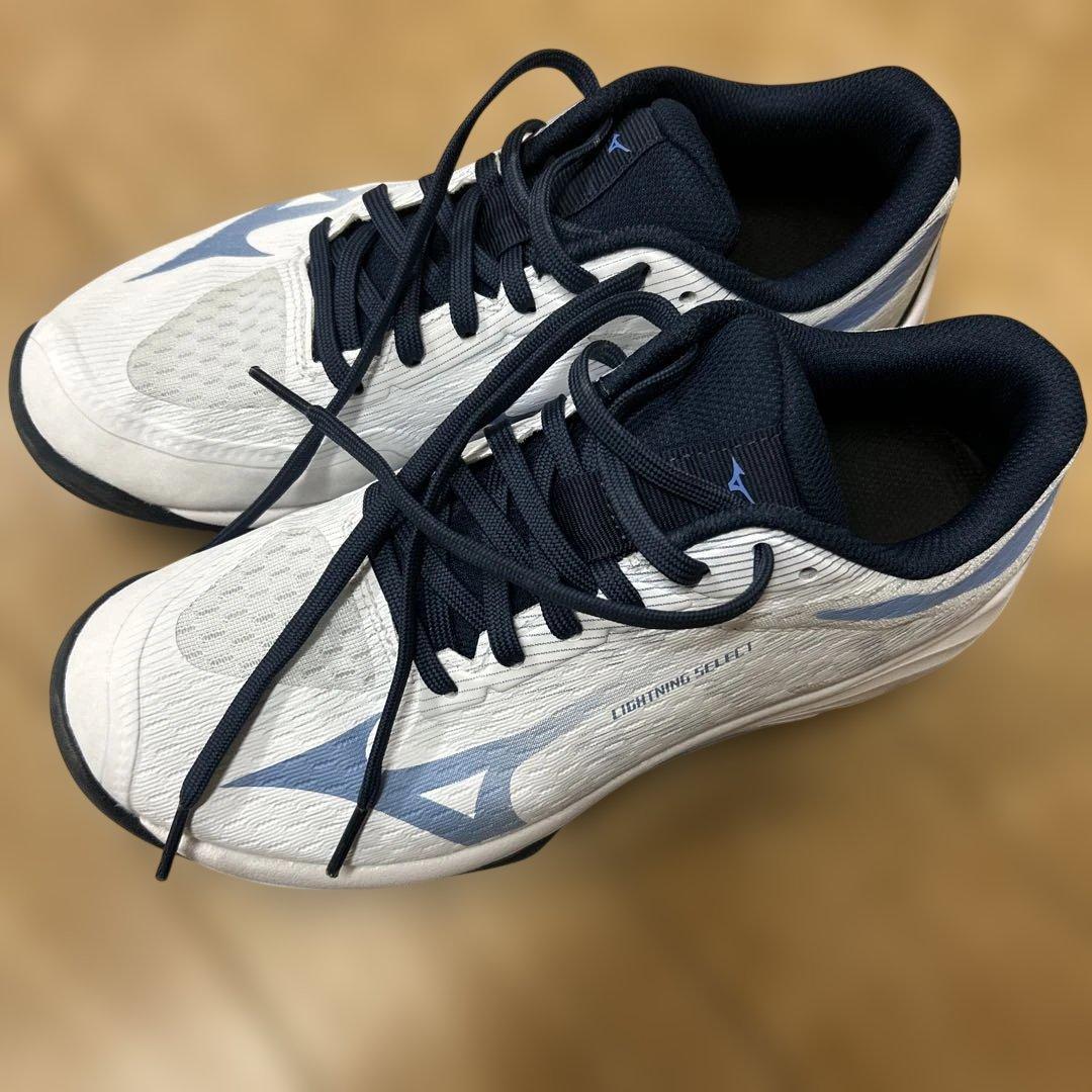 ミズノ　バレーボールシューズ　23.5