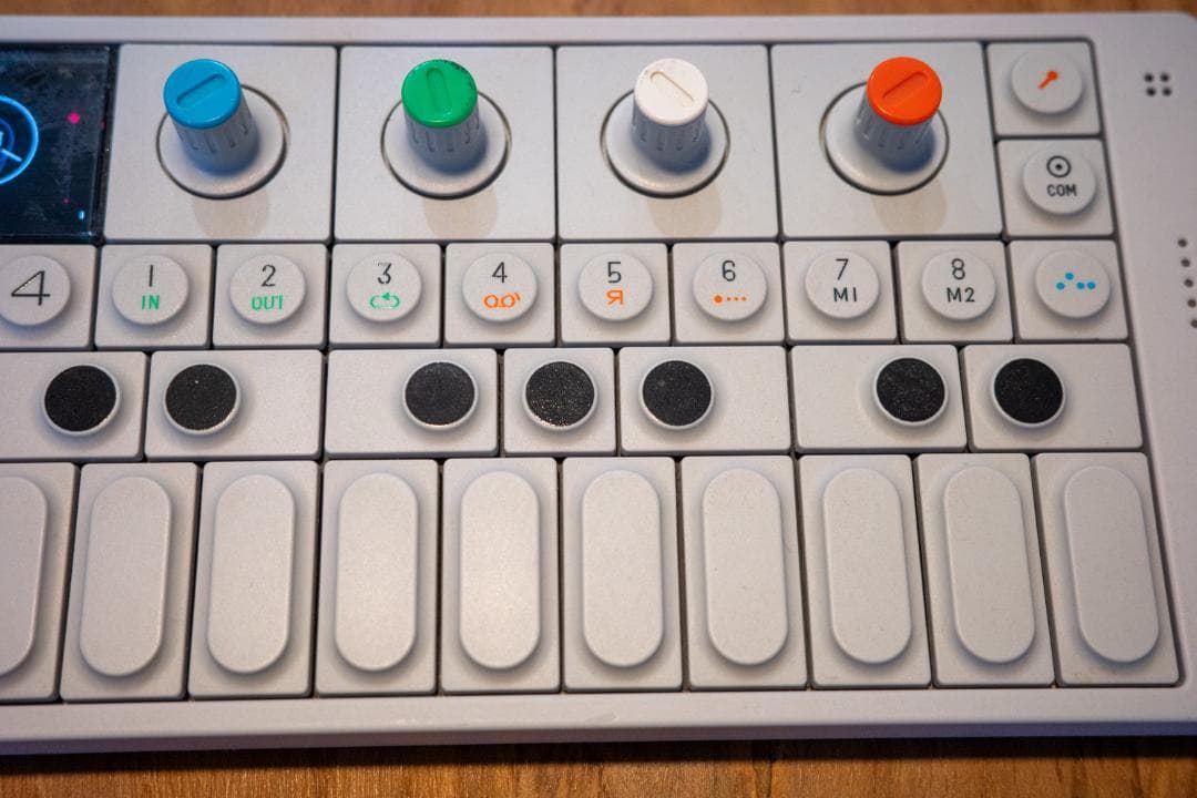 鍵盤楽器 teenage engineering OP-1