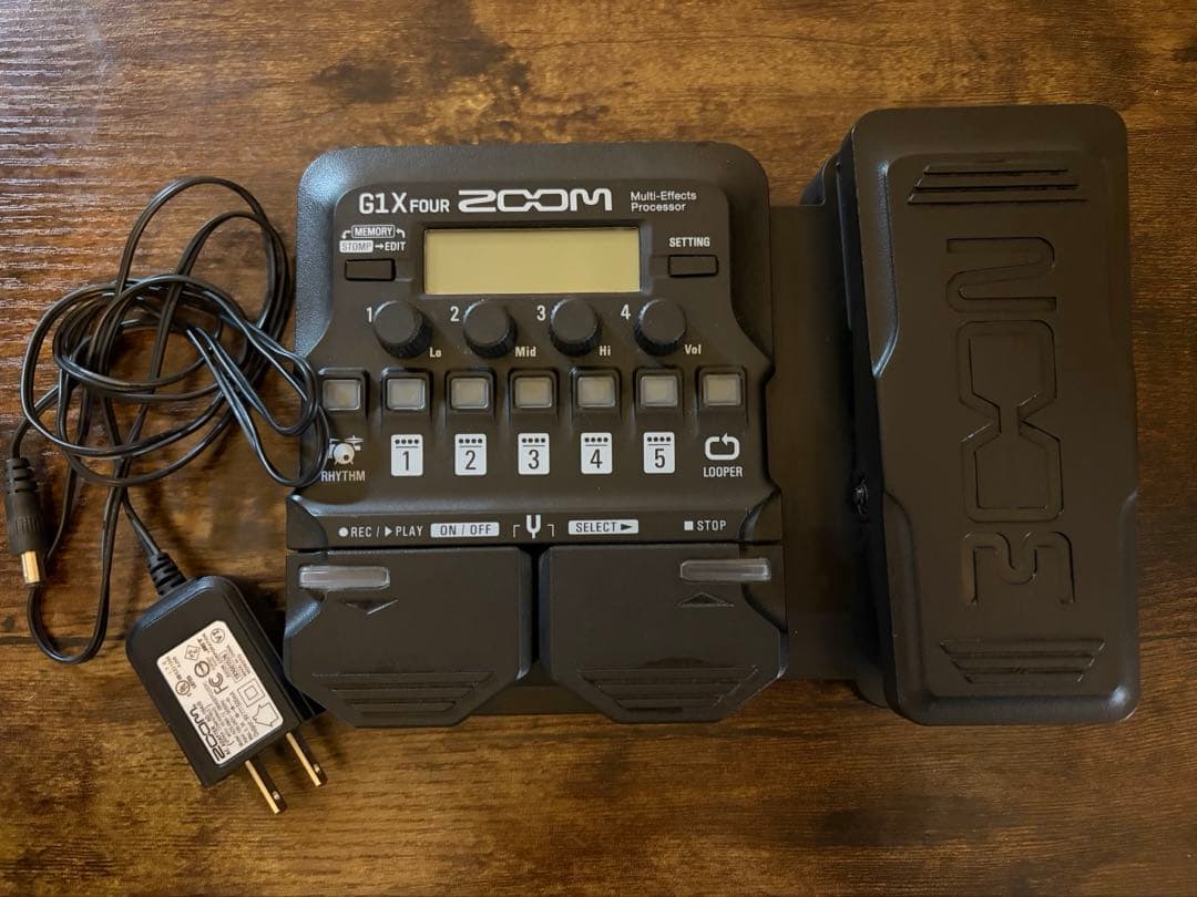ZOOM マルチエフェクター　G1x FOUR