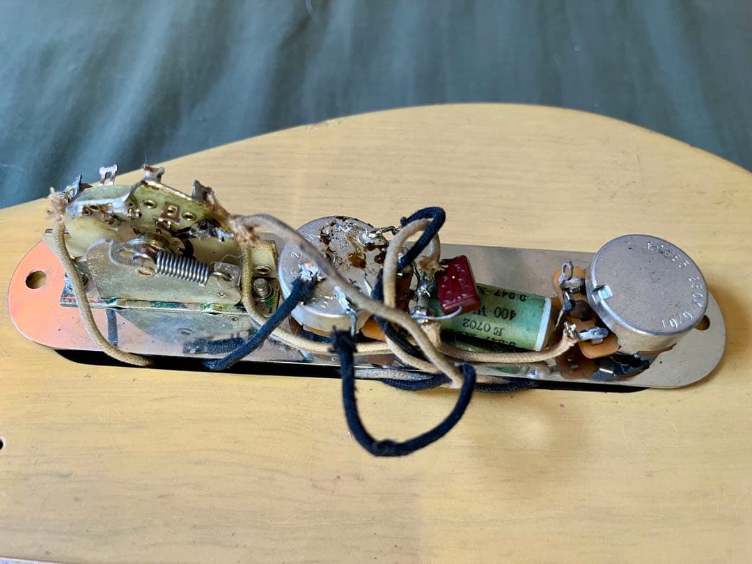 Freedom Custom Guitar Research テレキャスター