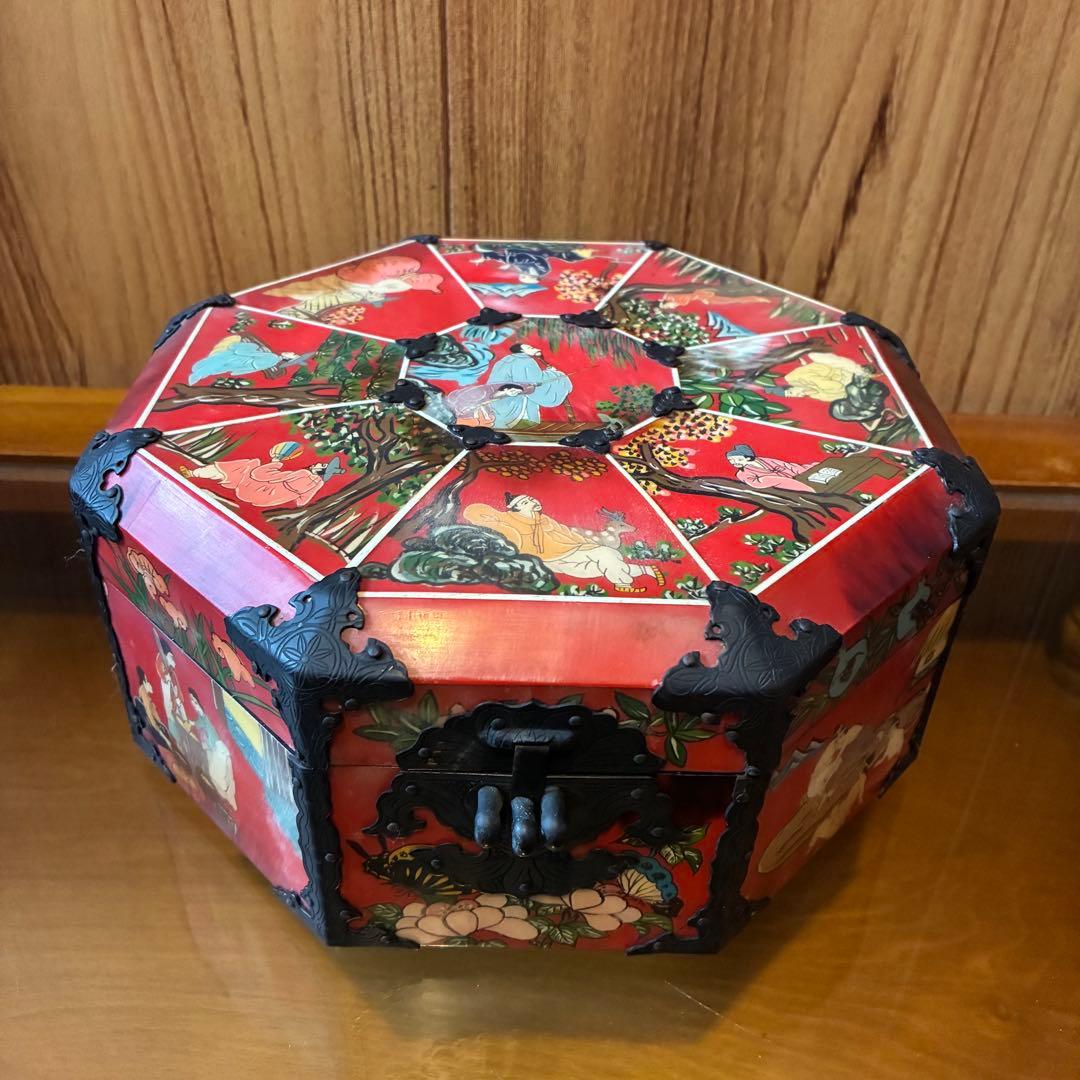 ヴィンテージ 中国　宝石箱　ジュエリーボックス　八角形　レア　赤