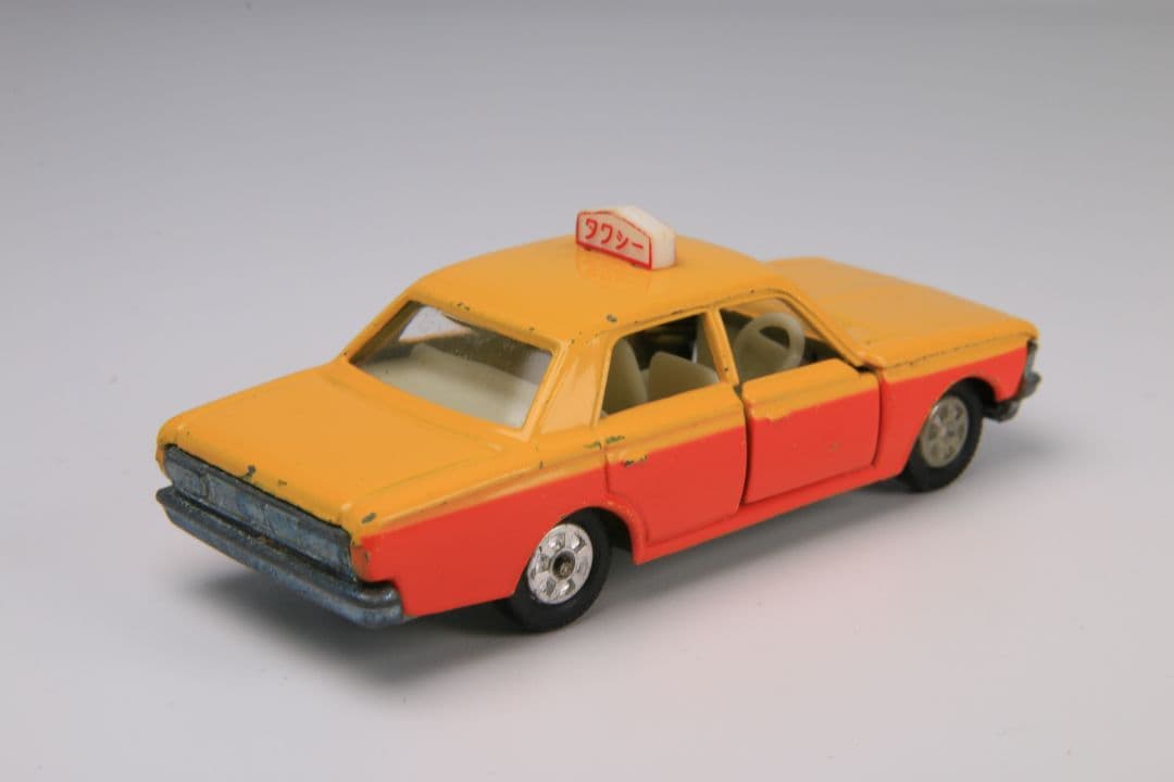 トミカNo.28 クラウンタクシー　当時物