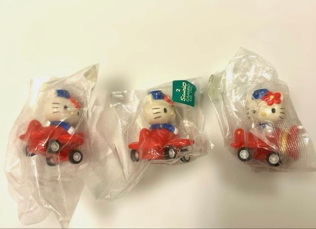 ハローキティ 飛行機型フィギュア3種類7個