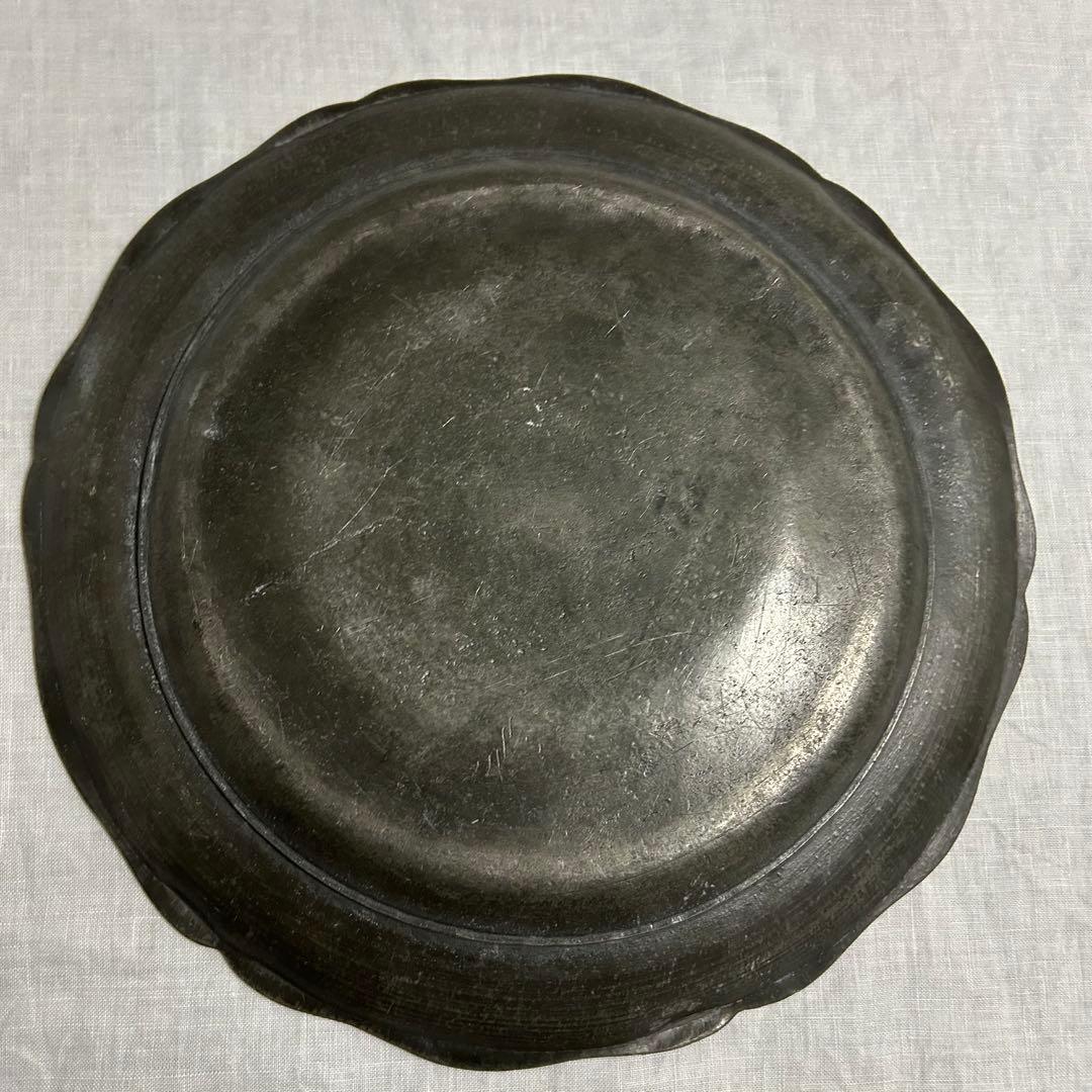 フランスアンティーク　花リムピューター 大皿　32センチ　蚤の市　仏ブロカント