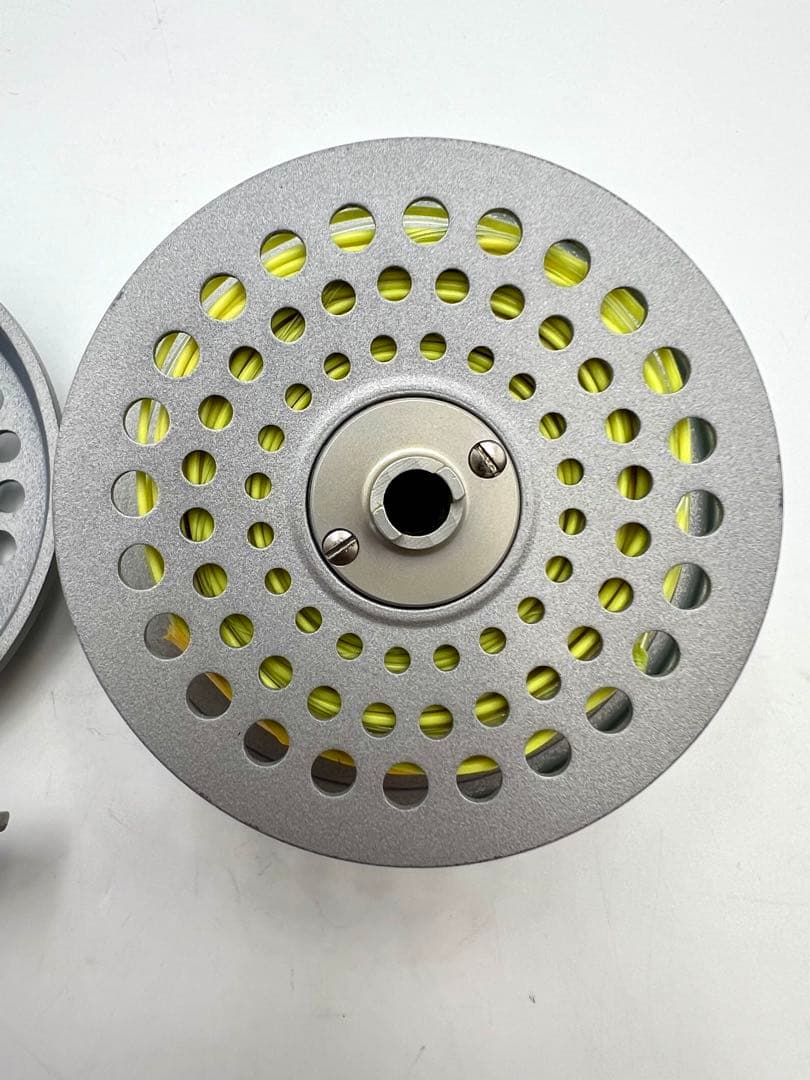 Orvis BATTENKILL Silver Series 7/8フライリール