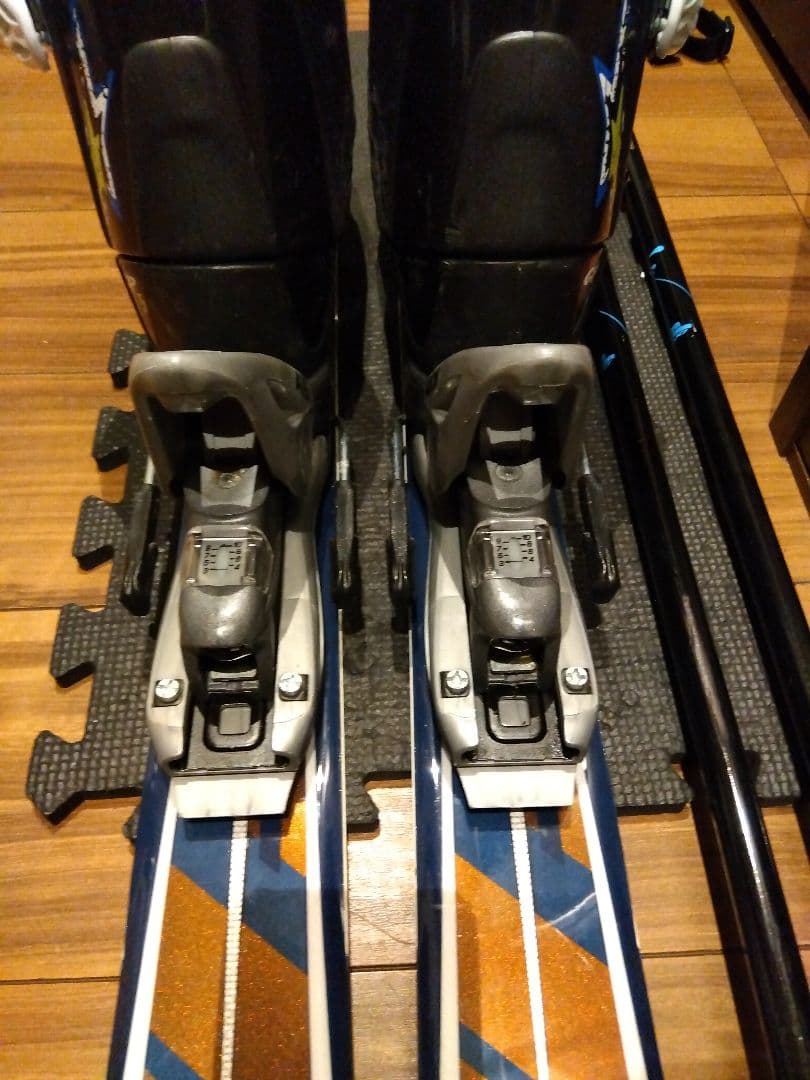 【ハイエンド】DYNASTAR 学生・男女兼用 スキーセット メンテ・WAX済✔