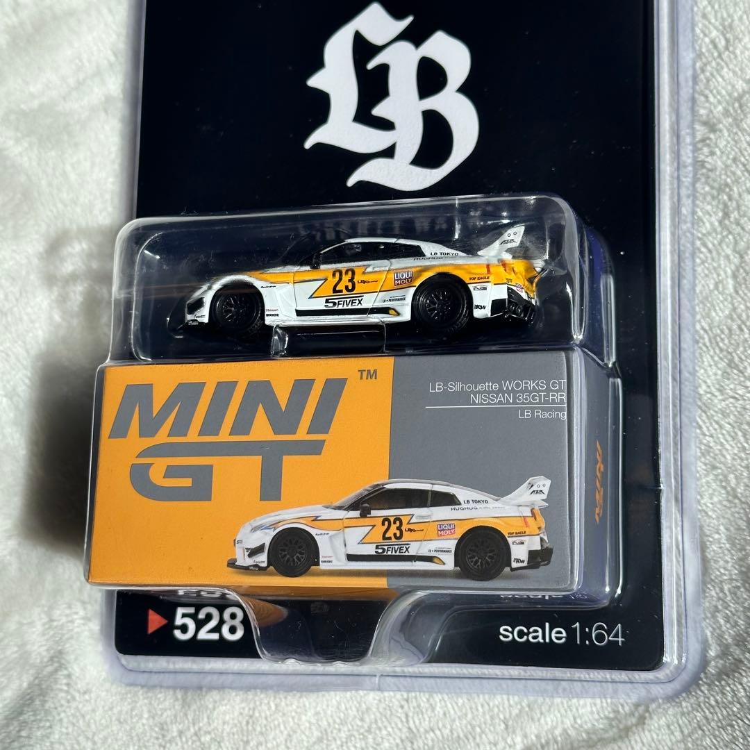 MINI GT 1/64 LB シルエットワークス 日産35GT-RR LBWK