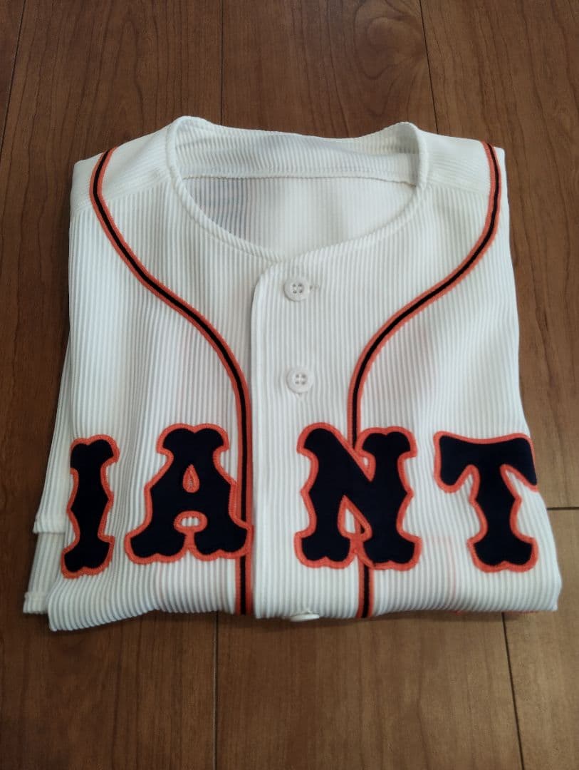 【値下げ】長嶋茂雄ジャイアンツGIANTS ユニフォーム 3 デサントL