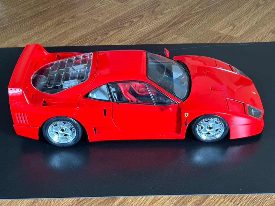 ポケール 1/8 フェラーリF40