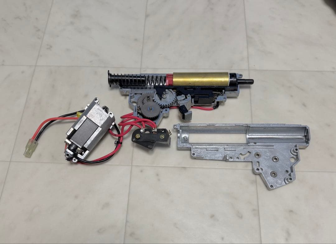 東京マルイ ステアー AUG STD 電動ガン