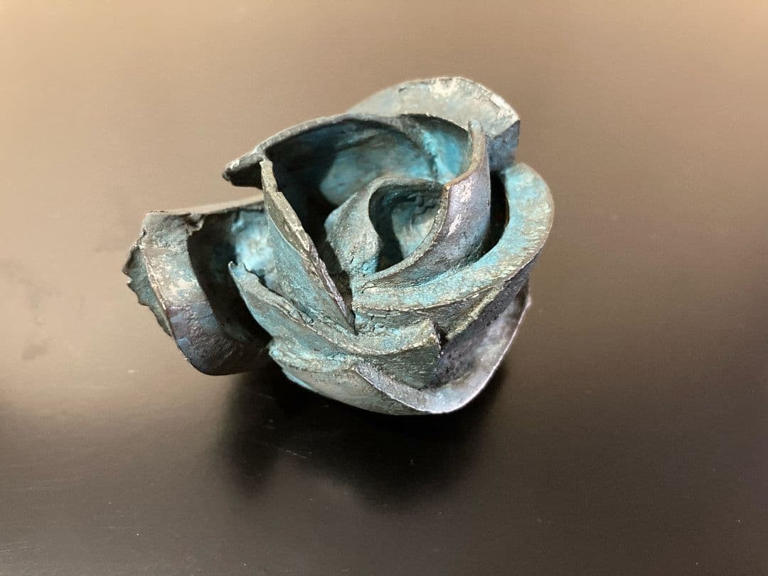 向井良吉「ばら」 ●ブロンズ作品 1984年作 共箱 彫刻家 ●