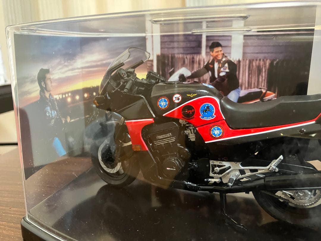 映画「トップガン」仕様GPZ900R プラモデル完成品
