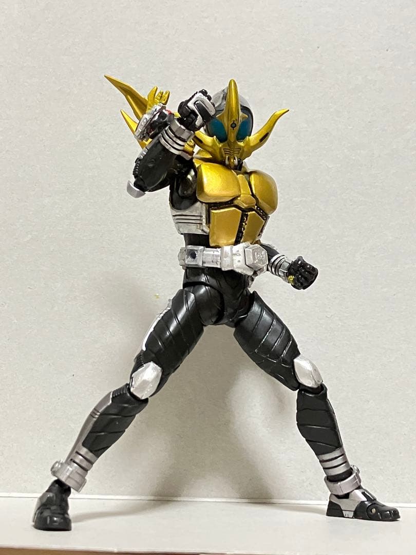 真骨彫 仮面ライダーコーカサス S.H.Figuarts