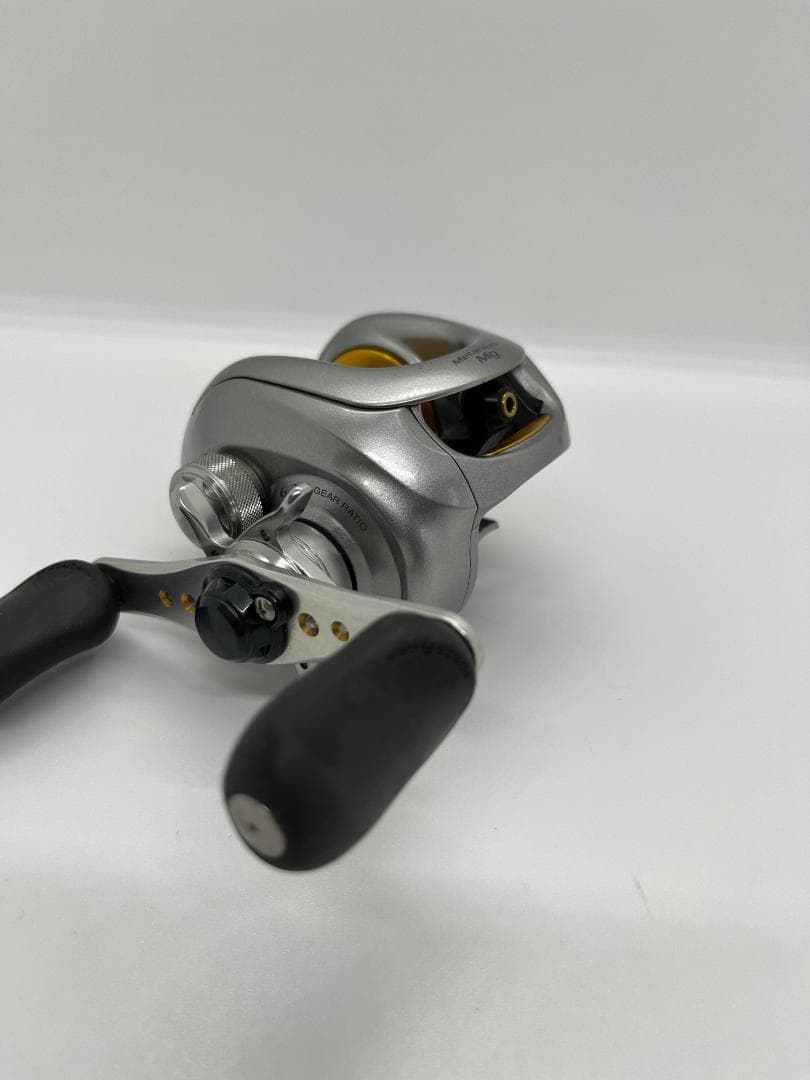シマノ 07 メタニウム Mg 右ハンドル ベイトリール 中古品