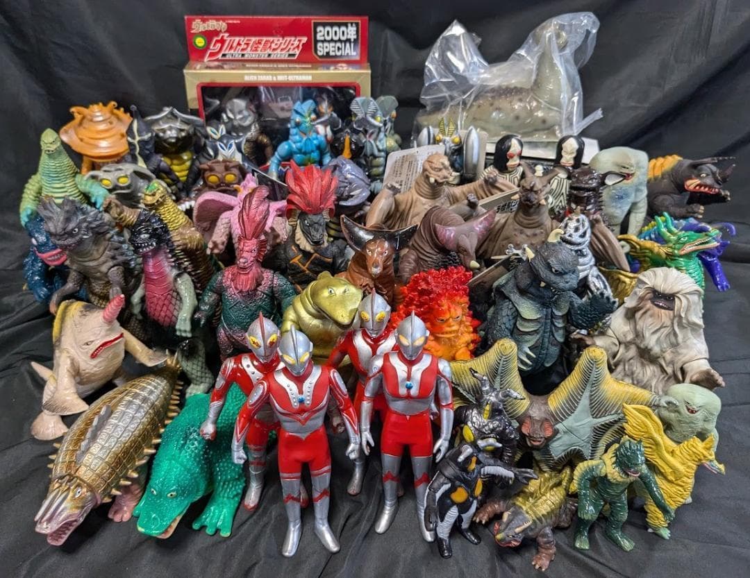 ウルトラＱ・ウルトラマン＆登場怪獣・宇宙人（バンダイ）ソフビ49体セット＋６