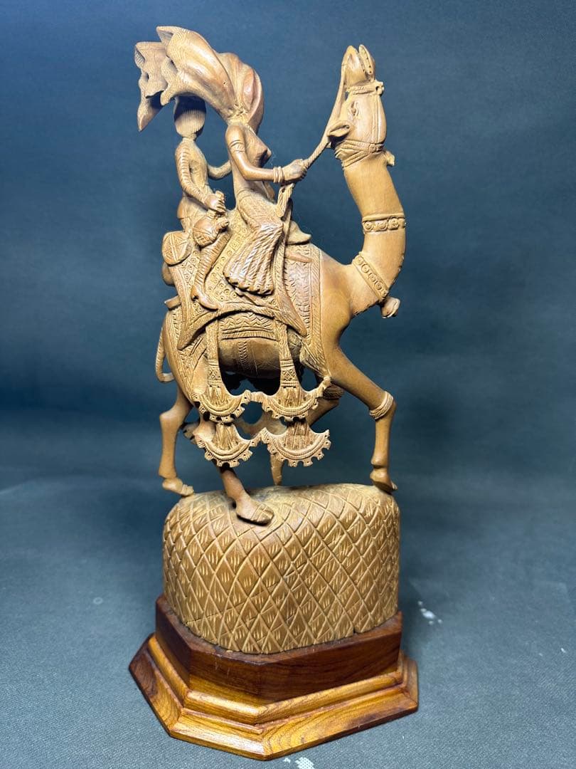 2点　インド　白檀　木彫り　仏教美術　仏像 骨董 木像　木製　仏教