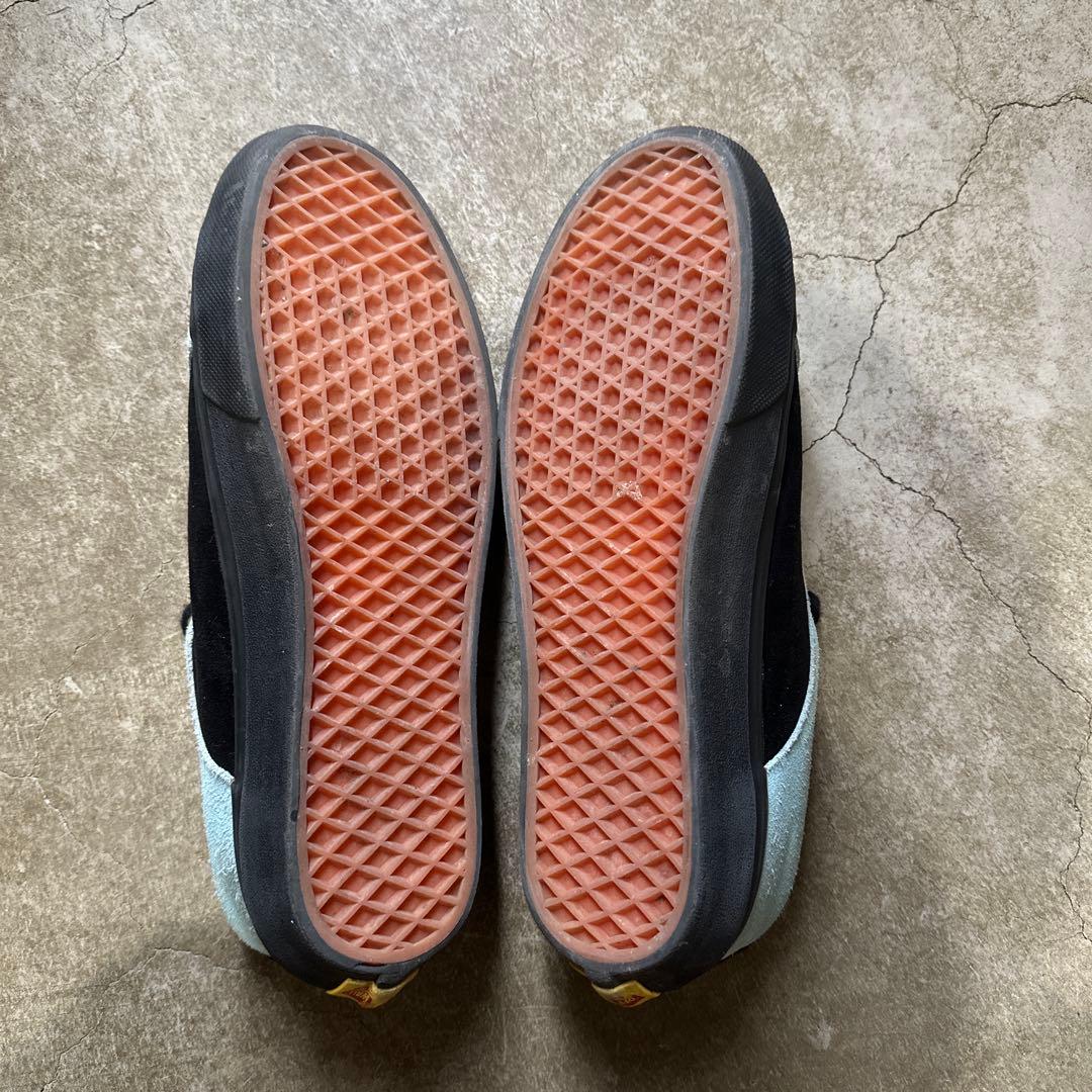 BLUE LUG × Vans Lampin Black Light Blue