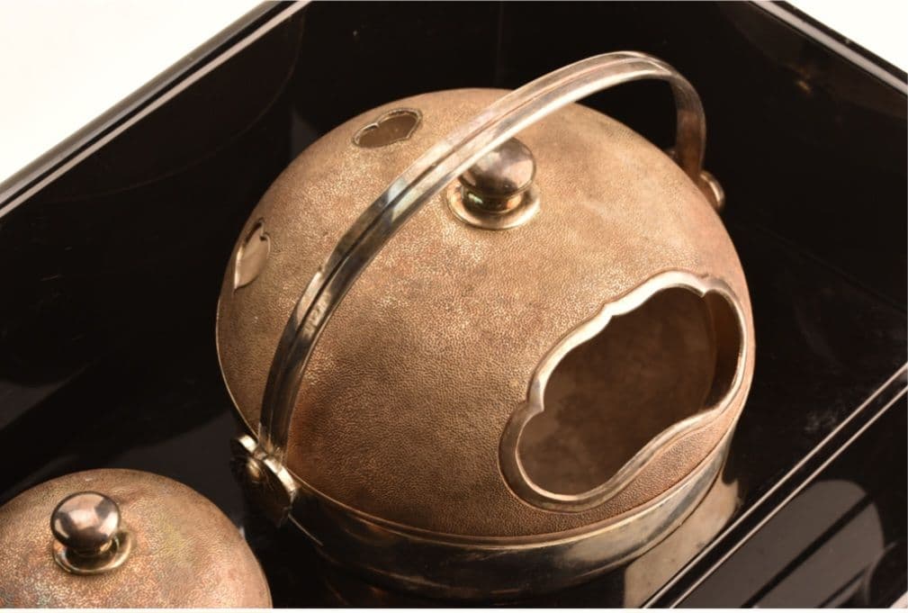 御煙草盆 黒塗御紋付 江戸時代 大名道具 三つ葉葵紋　 時代喫煙具　純銀