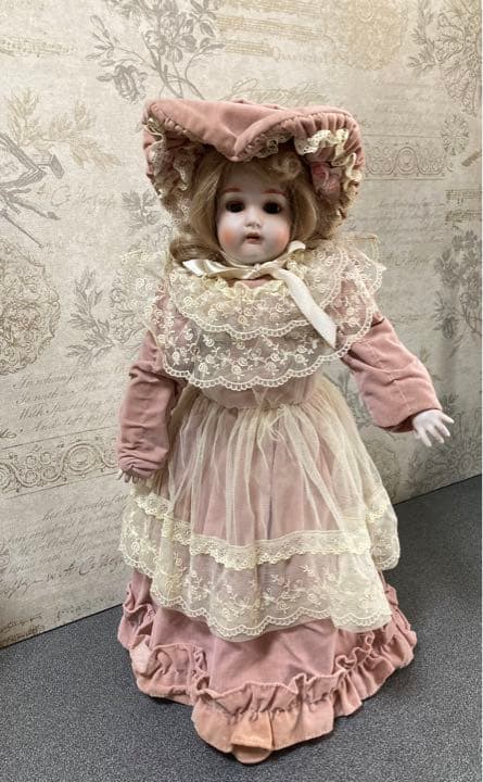 アンティックドール