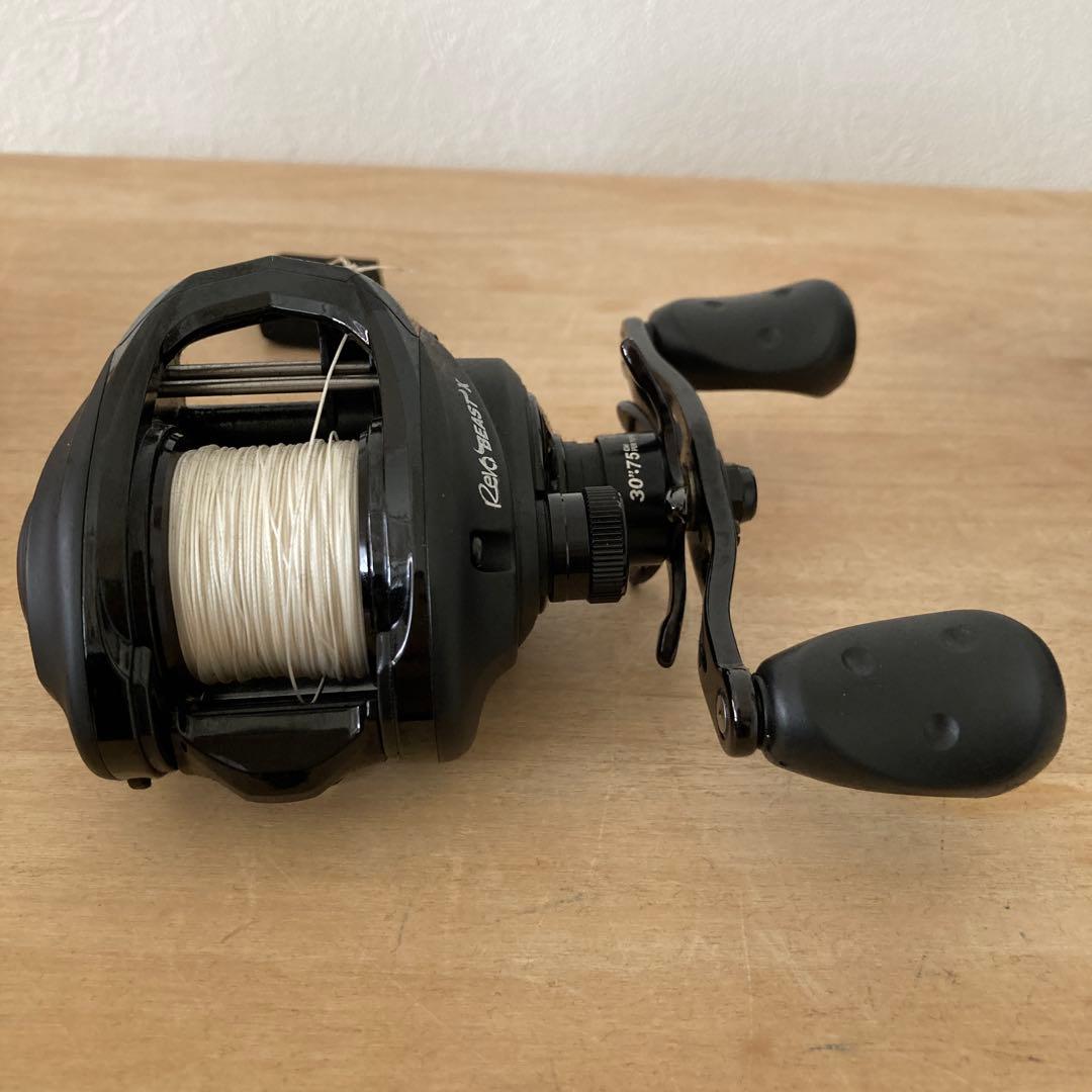 Abu Garcia REVO BEASTX 40 ベイトリール
