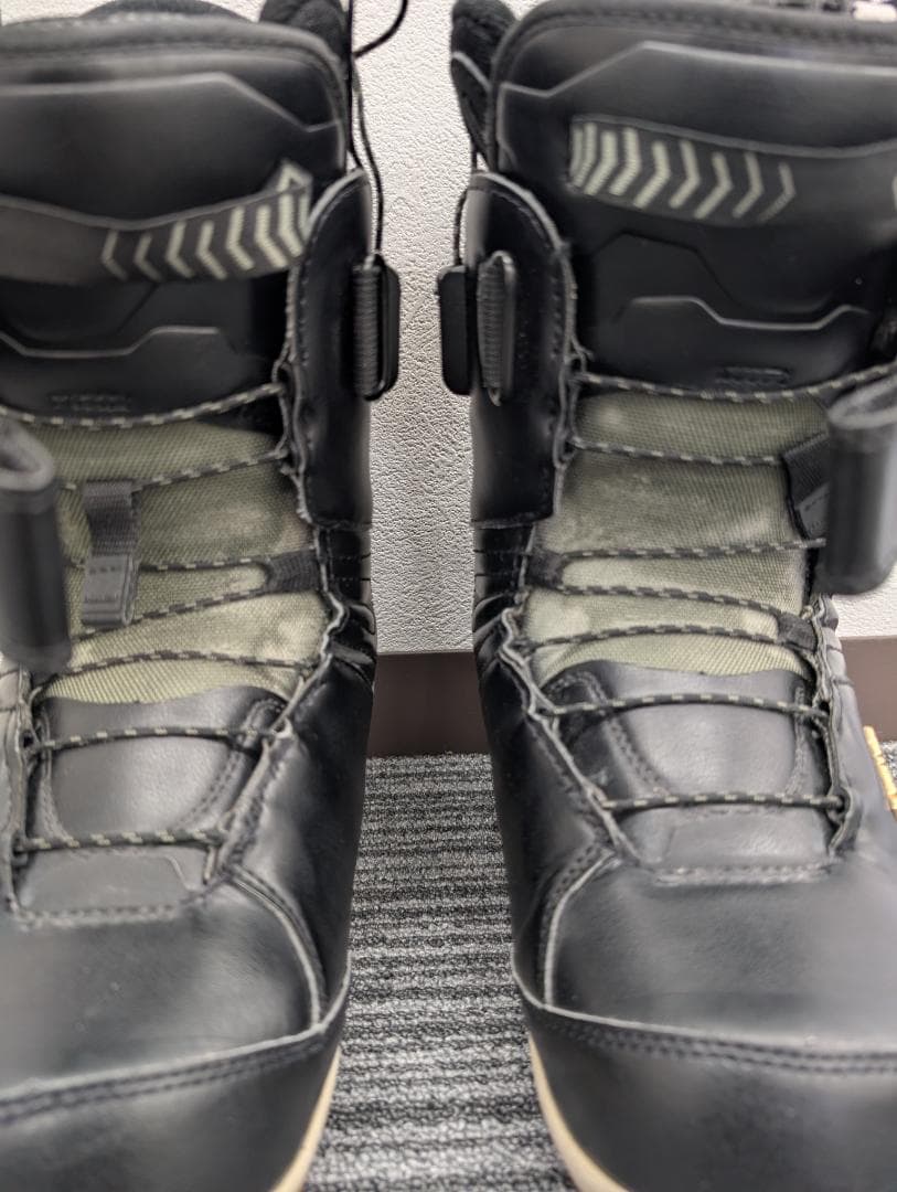 DEELUXE EMPIRE（ディーラックス エンパイア）　22-23モデル