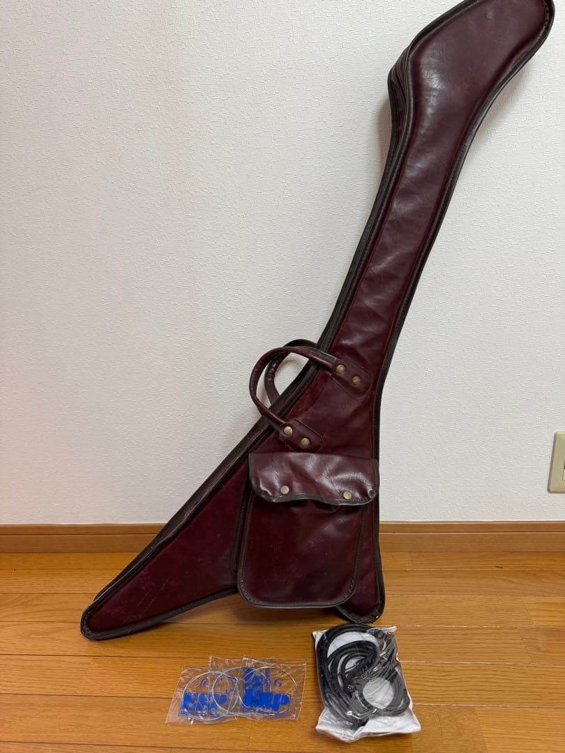 FERNANDES Limited Edition V型エレキギター