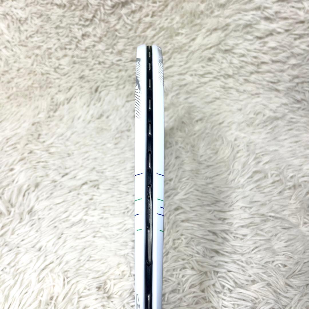 【極美品】 未使用級 ヨネックス ナノフォース8v REV Uカスタムフィット