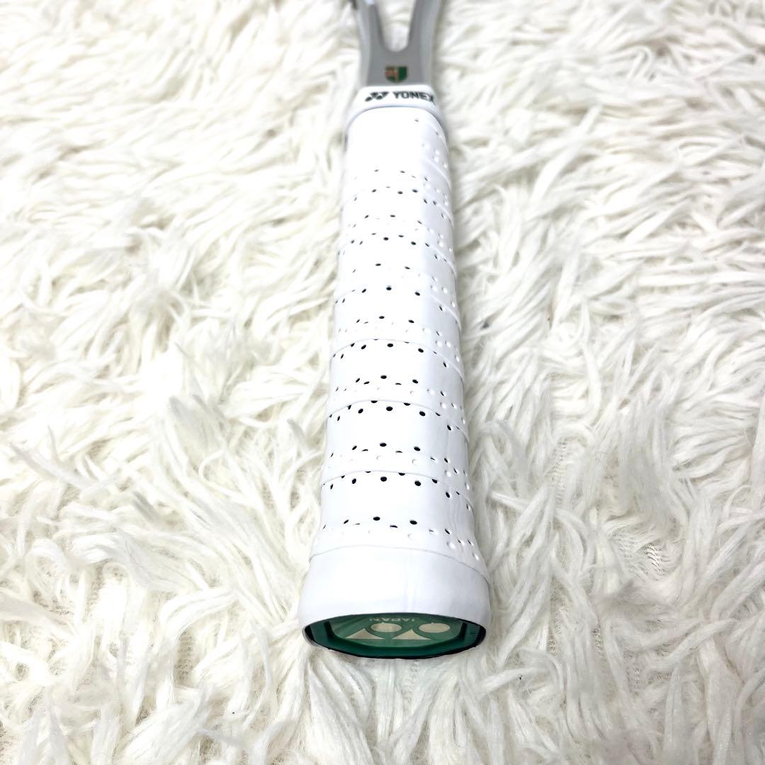 【極美品】 未使用級 ヨネックス ナノフォース8v REV Uカスタムフィット