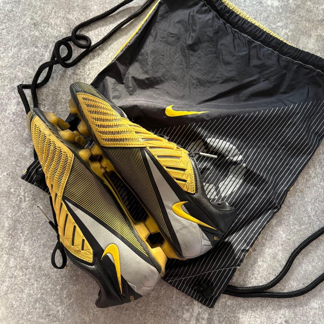 NIKEナイキ トータル90 T90 レーザー IV K HG-B 26cm