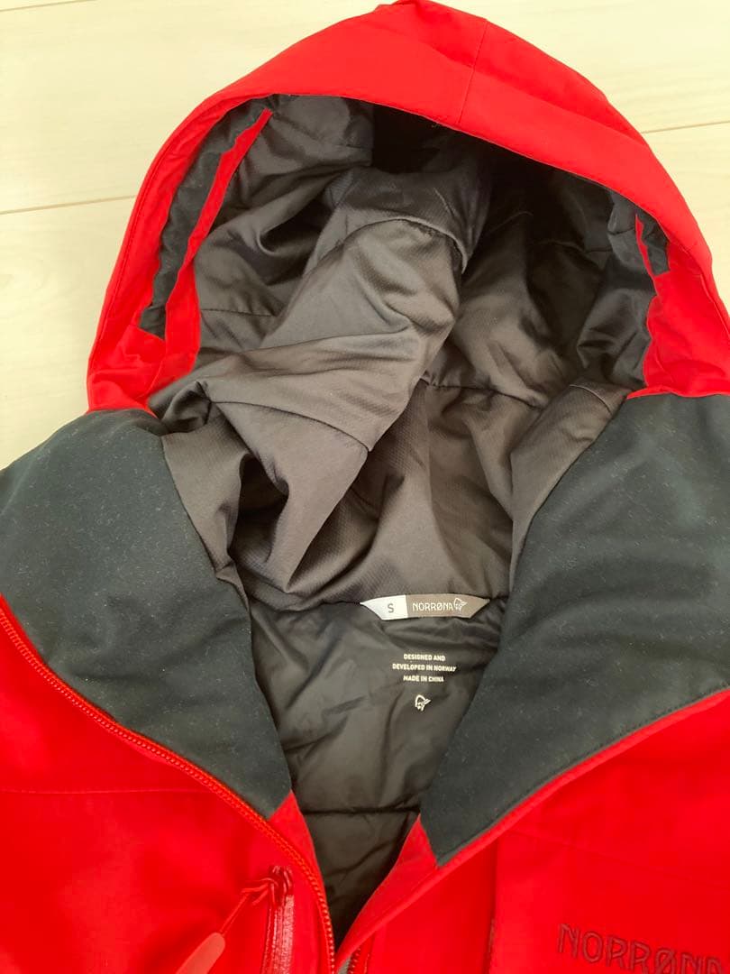 ノローナ　スキーウェア　スノーボードウェア　上下セット　レディース