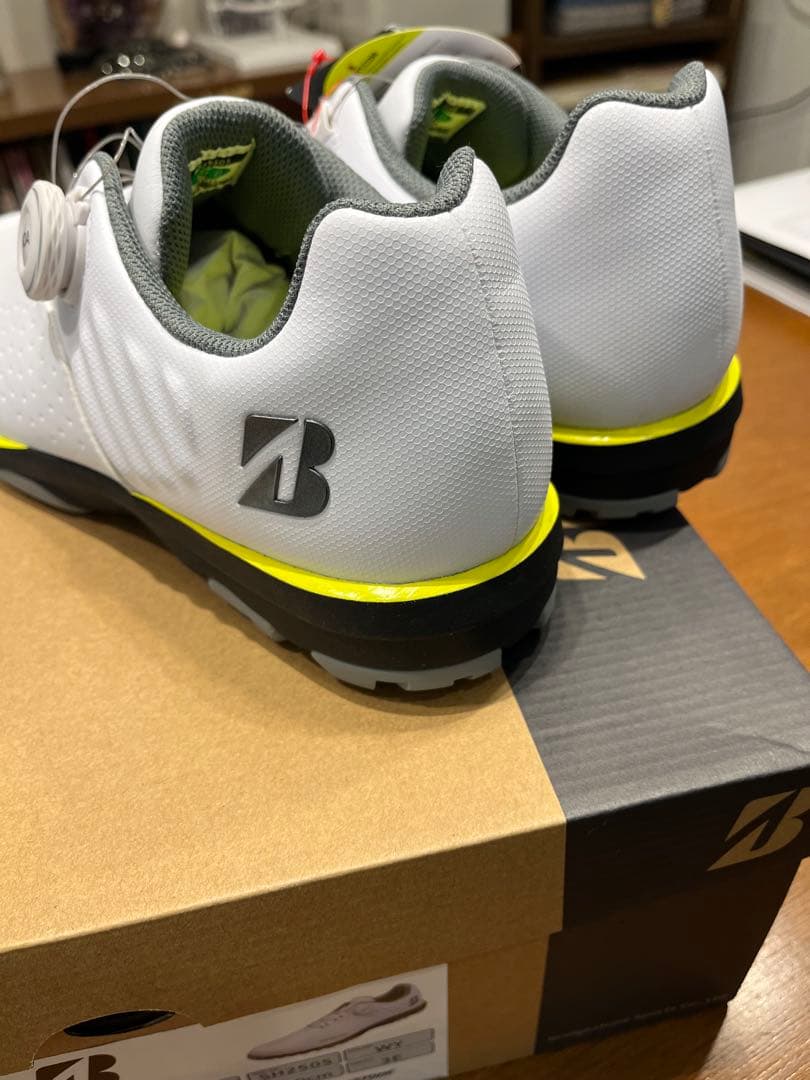 【新品未使用】ブリヂストンゴルフ スパイクレスシューズ SH2505 メンズ