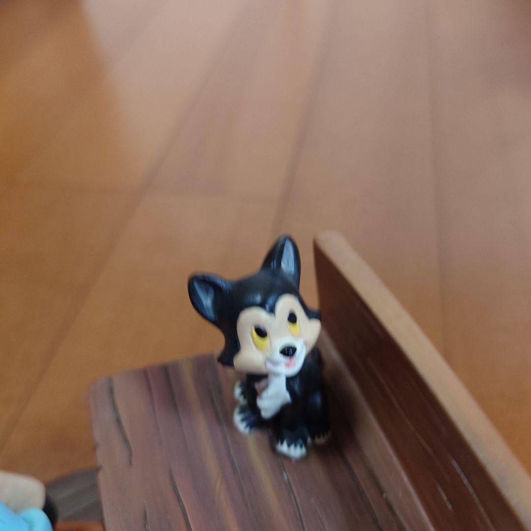 ディズニー ピノキオ フィギュア 箱付き
