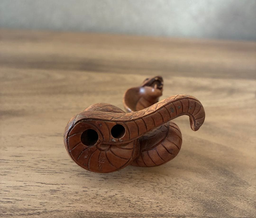 木彫 根付 蛇　座銘「石川」