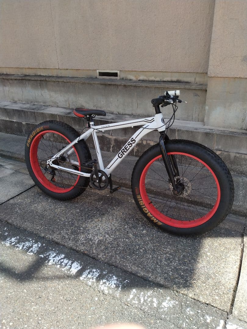 GRESS ファットバイク ホワイト/レッド