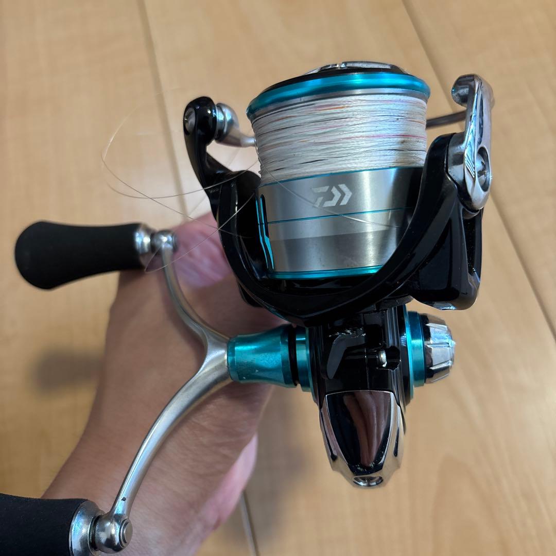 早い者勝ち！ダイワ　エメラルダス　リール 2500S-H-DH