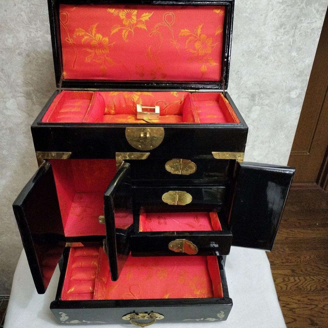 螺鈿花鳥模様の小箪笥　宝石入れ（エコメルカリ便限定）