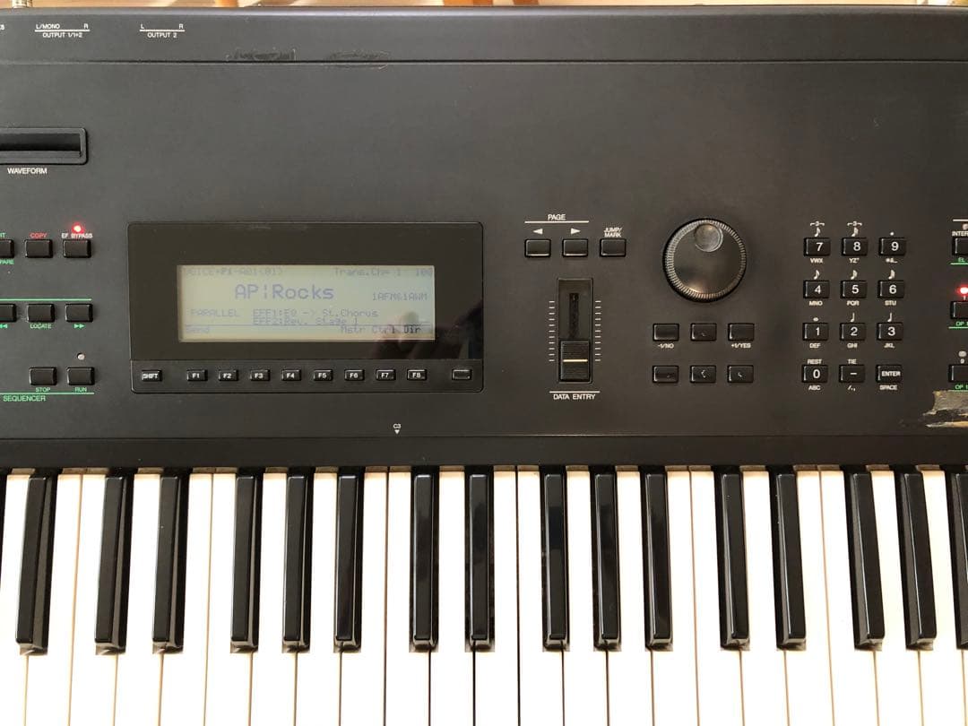 翌*ん様 YAMAHA SY99 シンセサイザー【一部難あり】