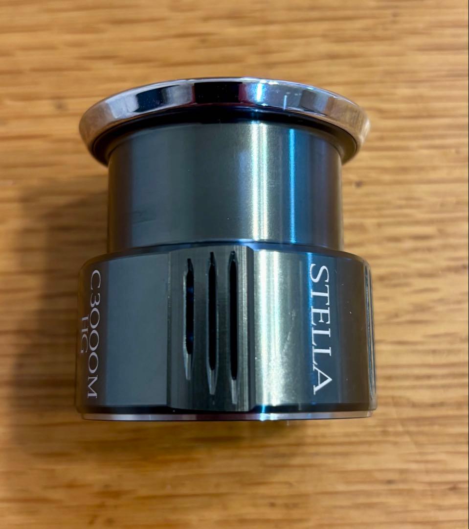 【値下げ】【送料無料】【ほぼ新品】22ステラ！C3000MHG純正スプール！