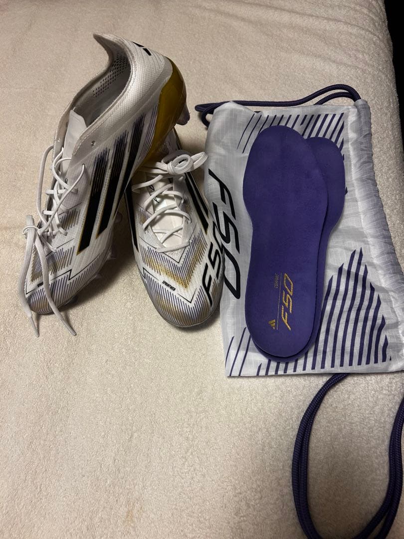 F50 ELITE HG/AG ジャパン /土・人工芝用