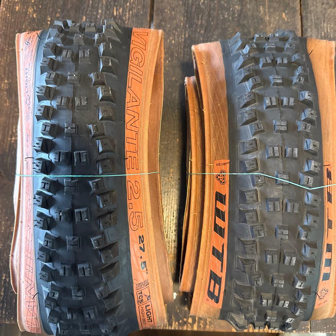 WTB タイヤ　タン　27.5×2.5 ２本セット