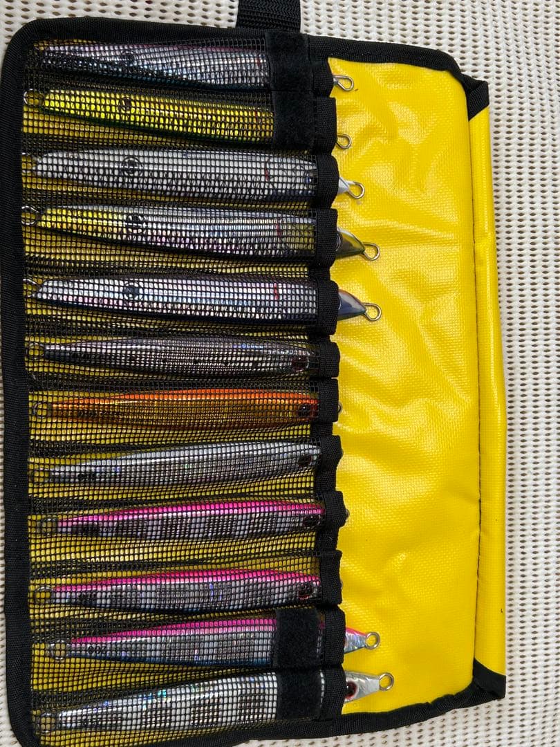 シャウト　ショーテル、イッセイ、ネコメタル