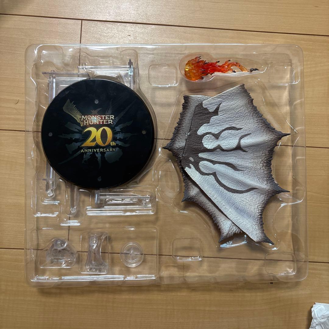 S.H. MonsterArts RATHALOS 20周年記念版