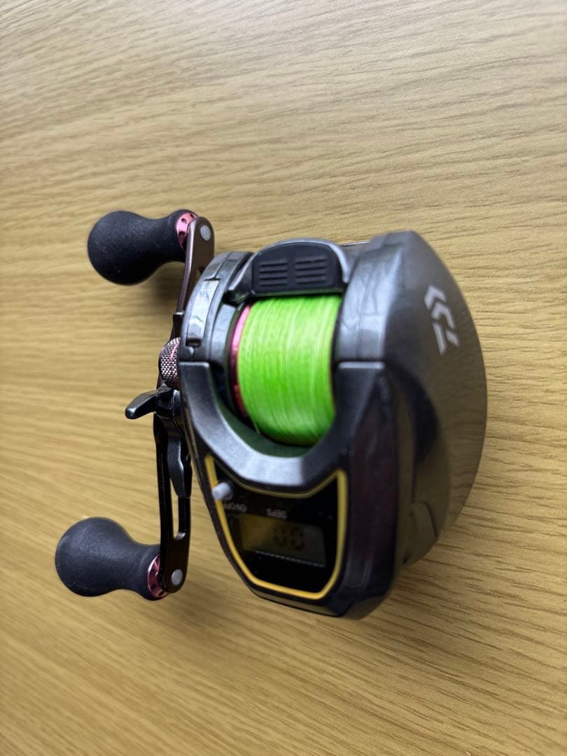 （D A IW A）ベイトリール紅牙X I C （デジタルカウンター付き）