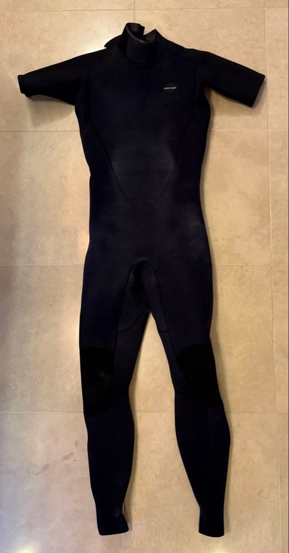 エアタイト　シーガルウェットスーツ ブラック　MLサイズ