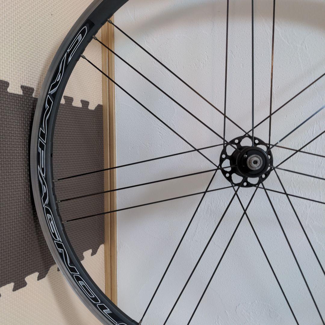 超美品 カンパニョーロ ZONDA C17　シマノフリー