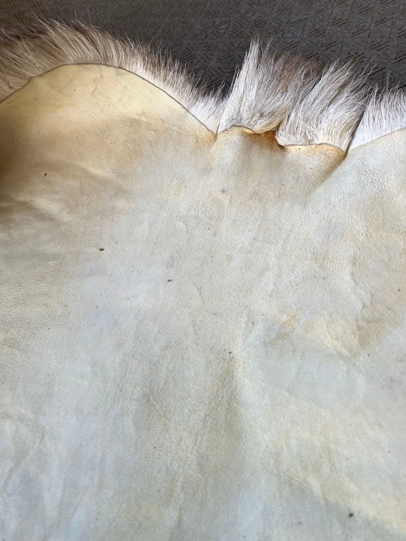 UPIダーラムトナカイファーワード L毛皮ラグ